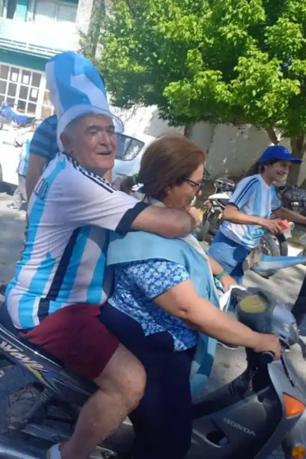 Osvaldo Jaldo saludó a la Selección y se sumó a los festejos en Trancas