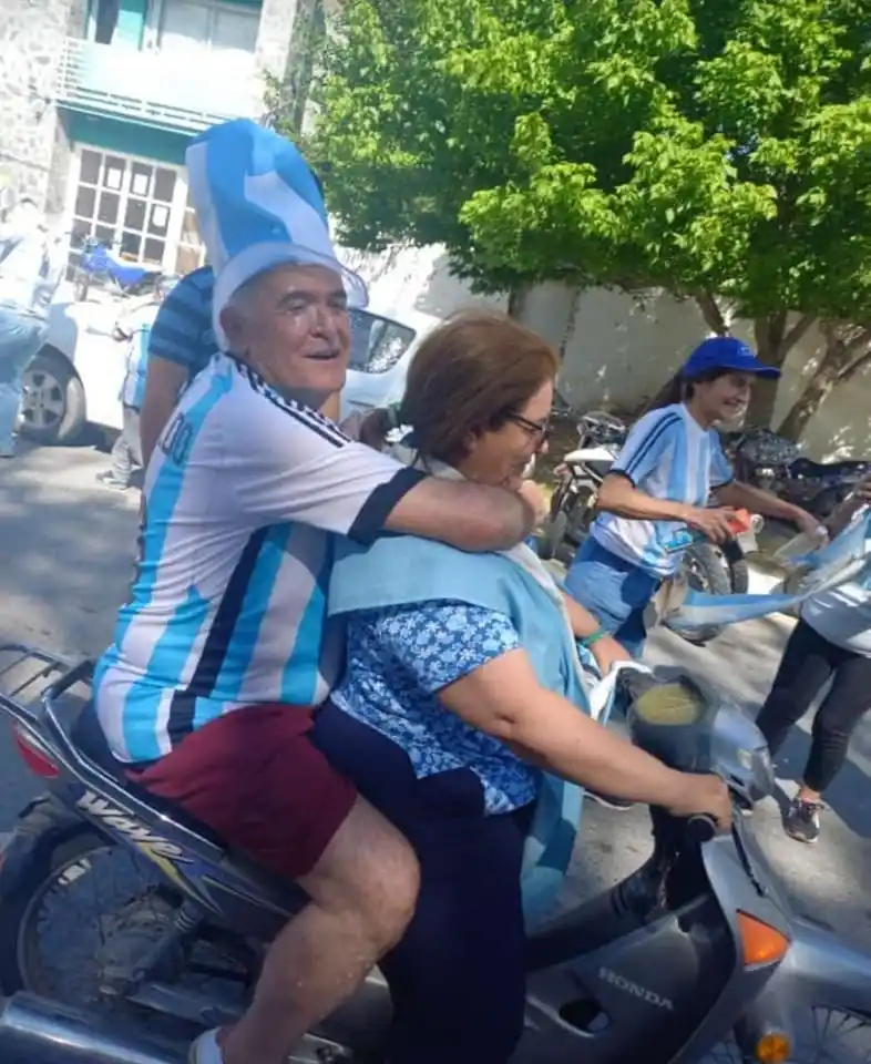 Osvaldo Jaldo saludó a la Selección y se sumó a los festejos en Trancas