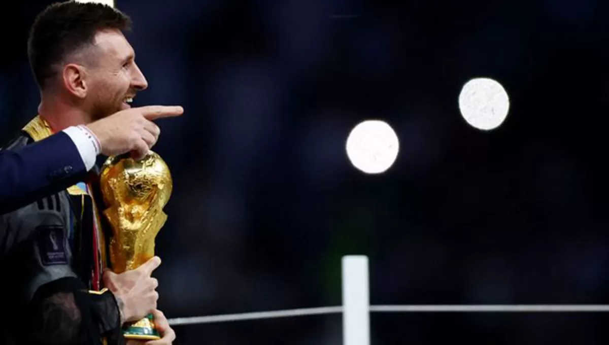 LA GLORIA. En Doha, Lionel Messi se convirtió en una leyenda del fútbol mundial.