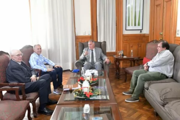 Osvaldo Jaldo prometió la regularización de los terrenos del Club Universitario