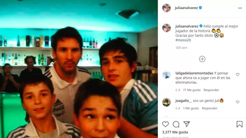 HISTORIA. Julián y Messi hace 11 años, ayer fueron campeones juntos. 