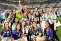Argentina Campeón Mundial y los festejos: así posaron las esposas de los jugadores ya con el título en el bolsillo