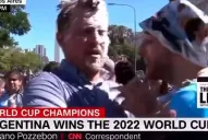 Argentina Campeón Mundial: el insólito momento que pasó un periodista de la CNN en vivo, durante los festejos en el Obelisco