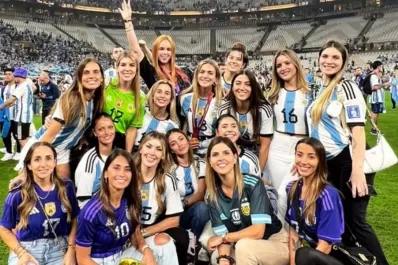 Argentina Campeón Mundial y los festejos: así posaron las esposas de los jugadores ya con el título en el bolsillo