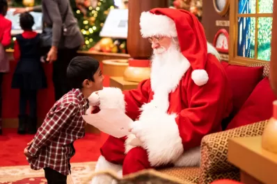 ¡Papá Noel llega a la Galería LA GACETA!