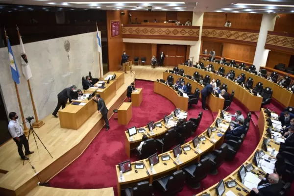 Legislatura: un debate alejado de las tensiones políticas