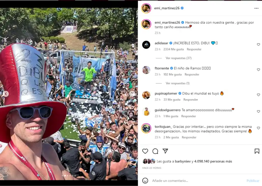 Argentina Campeón: el tierno gesto del Dibu Martínez con el mini hincha que se disfrazó de él