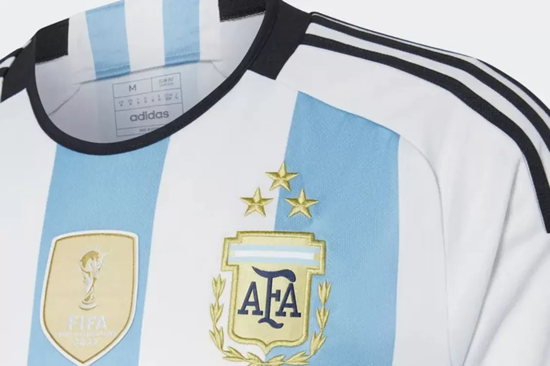 ¡Todos quieren la camiseta argentina con tres estrellas!: cómo podés comprarla