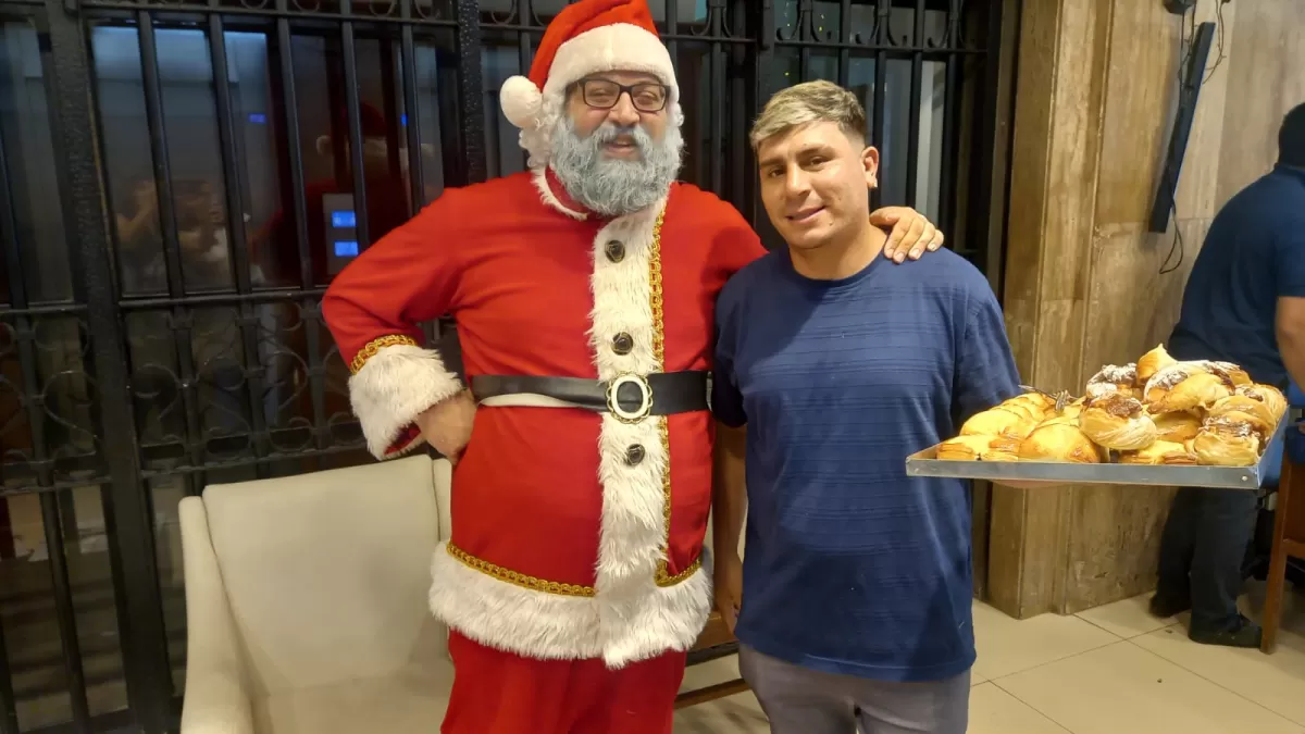 Durante la mañana y la tarde: ¡Papá Noel está en Galería LA GACETA!