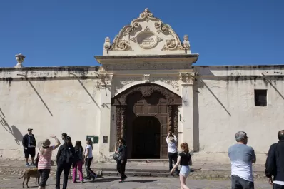 Escándalo en la Iglesia de Salta: denuncian privación ilegítima de la libertad en el Convento San Bernardo