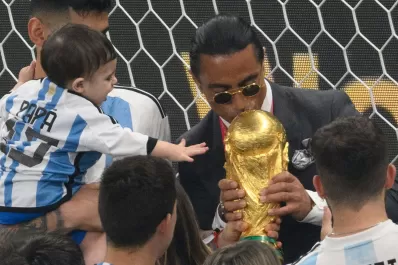 El chef turco Salt Bae fue declarado persona no grata, tras el escándalo con la Copa del Mundo