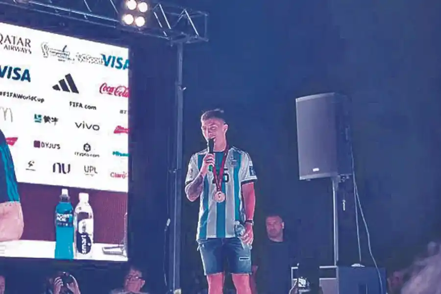 Se rindieron a los pies de los campeones