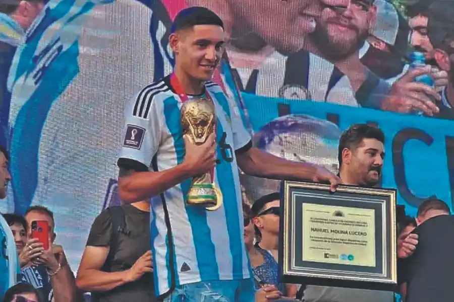 Se rindieron a los pies de los campeones