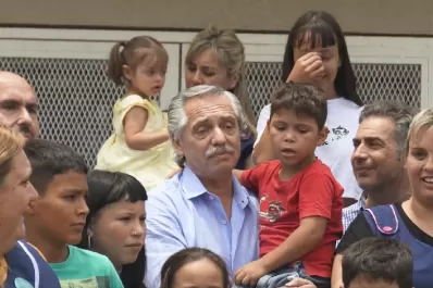 Alberto Fernández pidió por unas fiestas “en paz y con felicidad”