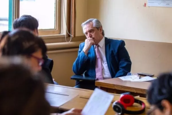 Estudiantes de la UBA pidieron que Alberto Fernández sea suspendido como docente