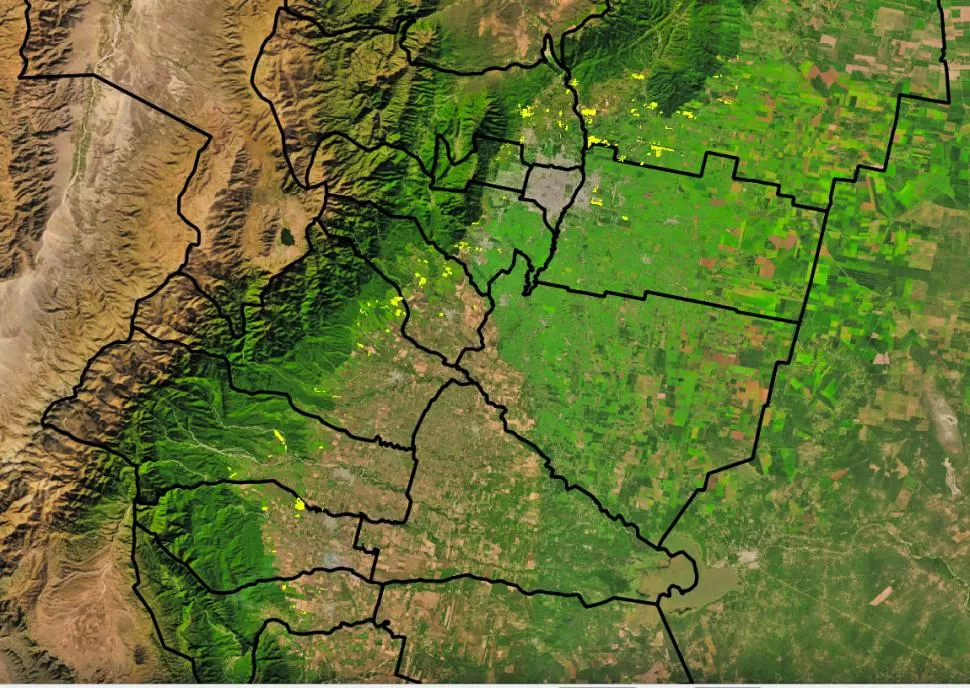 DETALLE. La imagen satelital muestra las zonas de la provincia donde se prodijeron los desmontes de lotes de citrus; la caída es liderada por el departamento de Burruyacu, con unas 1.760 ha menos. 