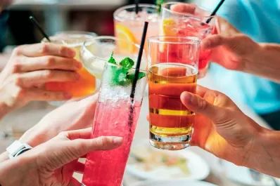 ¿Cuánto tiempo nos lleva eliminar el alcohol de nuestro cuerpo?