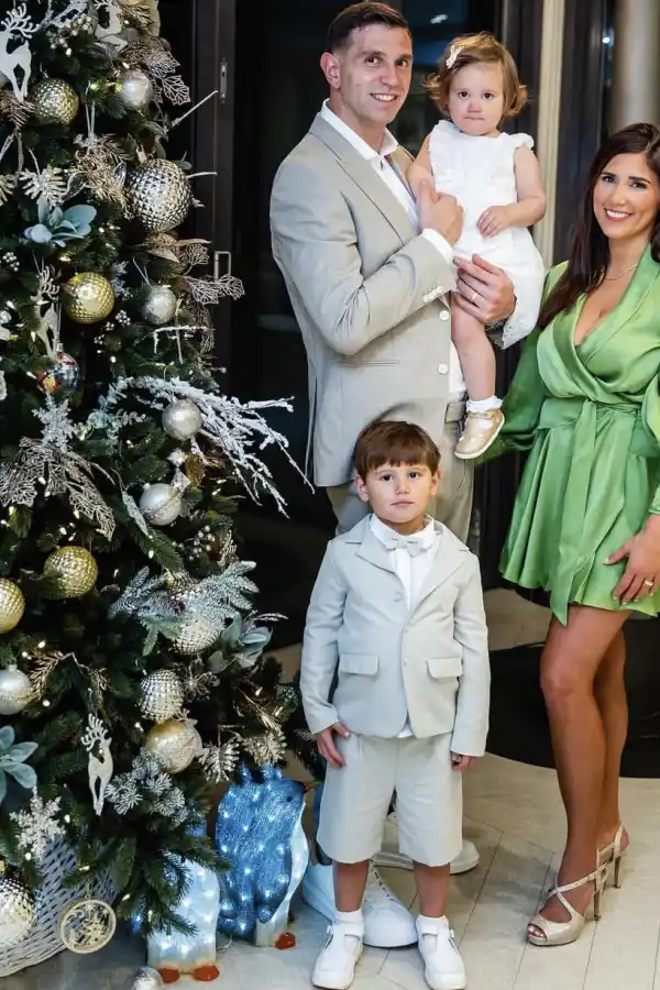 El Dibu y su familia.