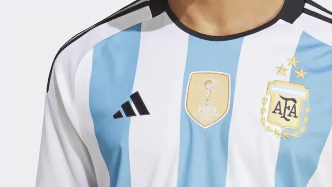 La nueva camiseta de la Selección con las tres estrellas: ¿cómo comprarla en China a mitad de precio?