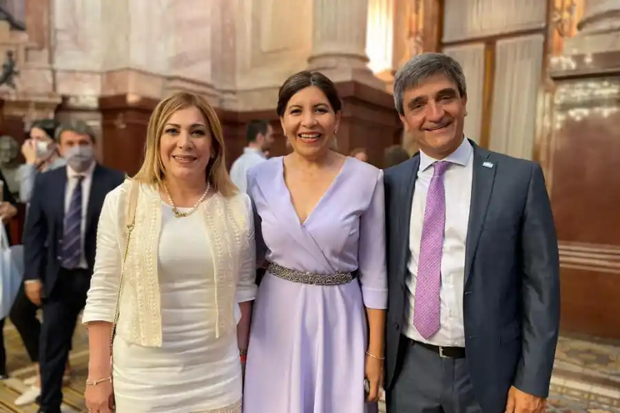 Beatriz Ávila, Sandra Mendoza y Pablo Yedlin. 