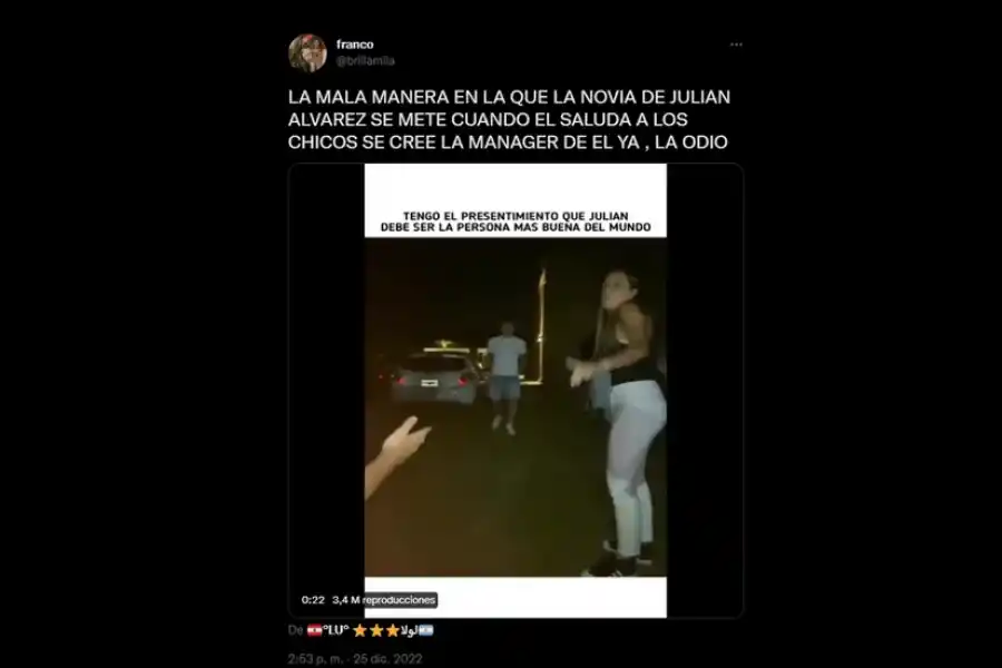 Enojo en las redes sociales por una actitud de la novia de Julián Álvarez