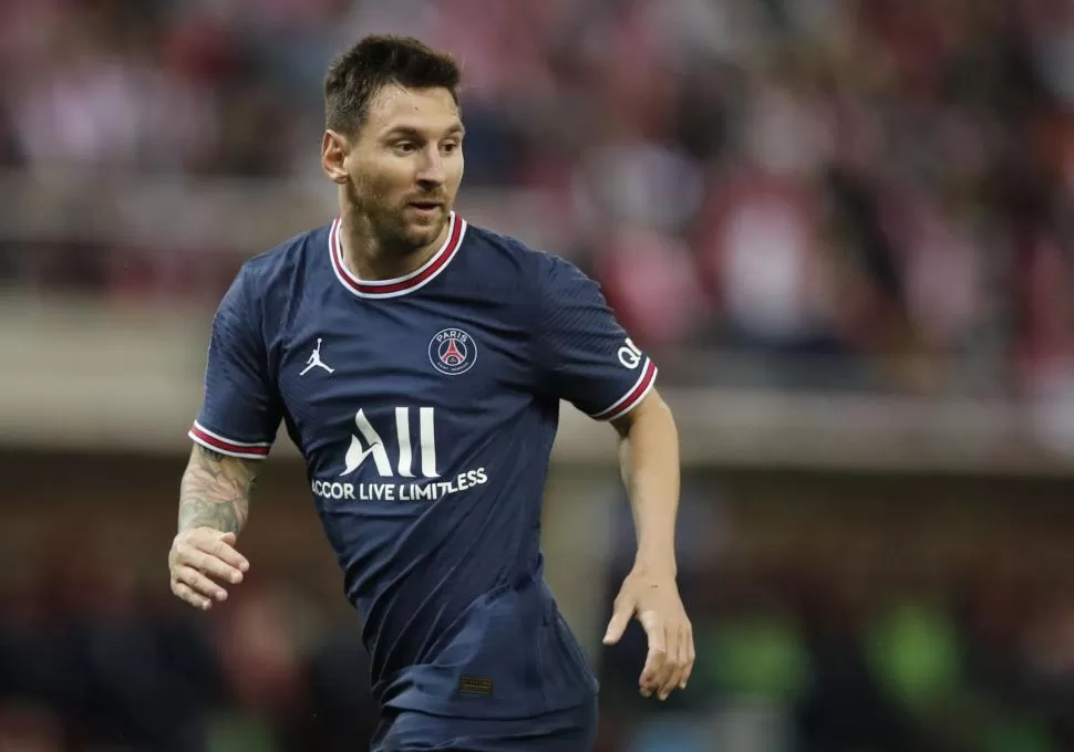 FIGURAS. Lionel Messi volverá a jugar para PSG recién en enero. 