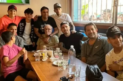 El gran gesto de Leandro Paredes con uno de sus formadores futbolísticos