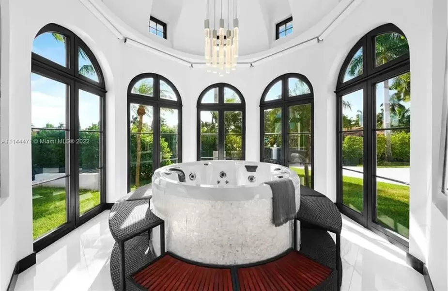 Así es la impresionante mansión que el Kun Agüero compró en Miami