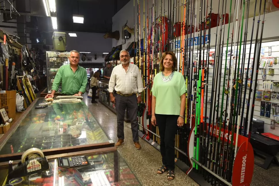 RESPONSABLES. Ernesto y Lucía Vidal Sanz y Ramón Vidal.