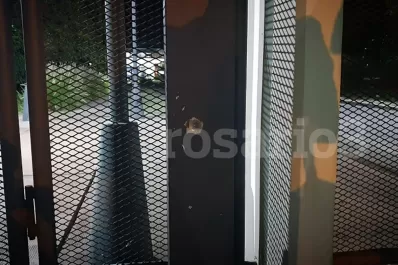 Atacaron a balazos el frente de Televisión Litoral de Rosario