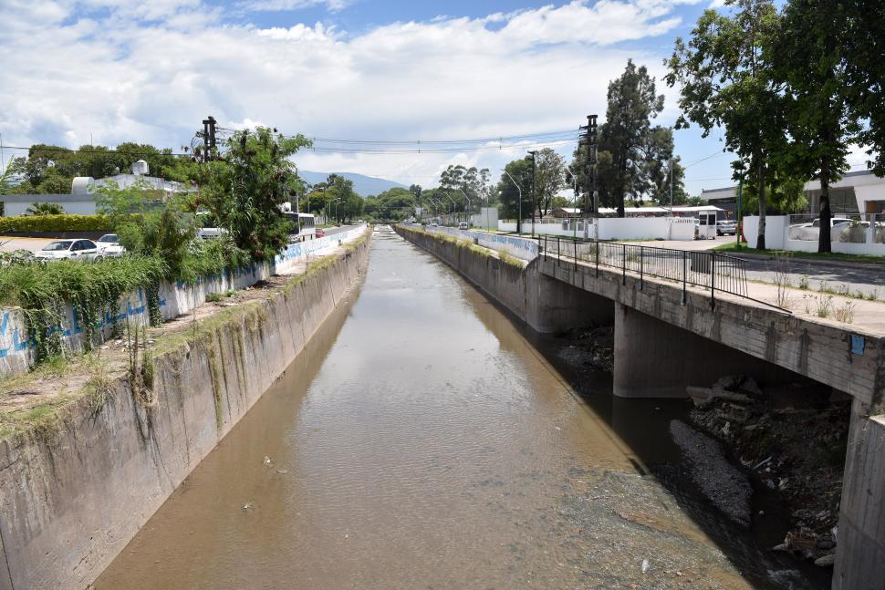 INSEGURIDAD. Los canales sirven para que escondan delincuentes.   