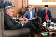 Intendentes radicales le “bajan la espuma” a la controversia por los fondos no reintegrables