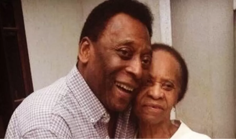 Adiós a Pelé: la madre del astro aún vive y tiene 100 años