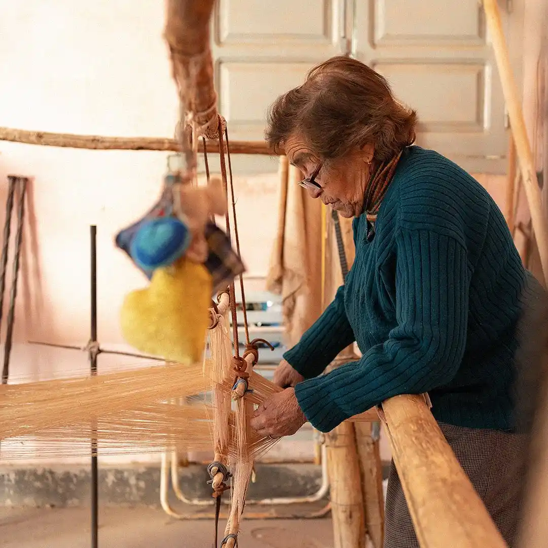 Del Norte para el mundo: Los ponchos catamarqueños que mezclan lo autóctono con la tecnología NFT