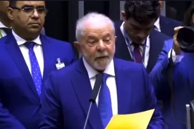 Lula da Silva juró como nuevo presidente de Brasil y criticó la gestión de Bolsonaro