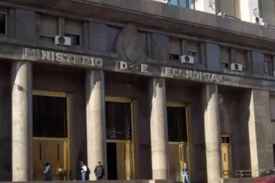 En diciembre, la recaudación impositiva aumentó un 95,6% interanual