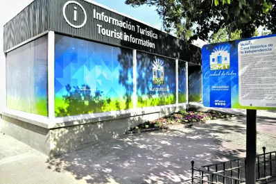 La Municipalidad habilitó una Oficina de Información Turística en Congreso al 100