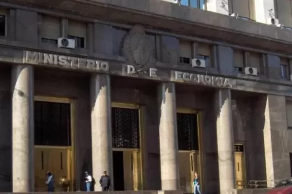 En diciembre, la recaudación impositiva aumentó un 95,6% interanual