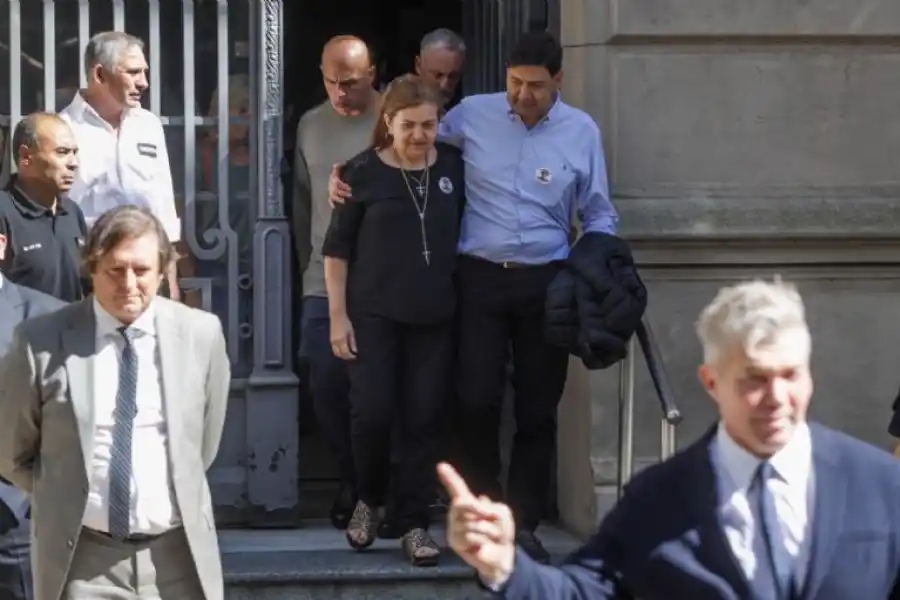 JUNTOS. Los padres de Fernando Báez Sosa se retiran de los Tribunales.
