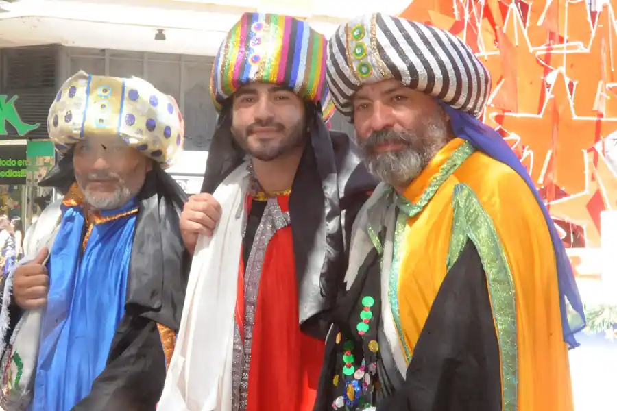 PROTAGONISTAS. Llega un día especial. 