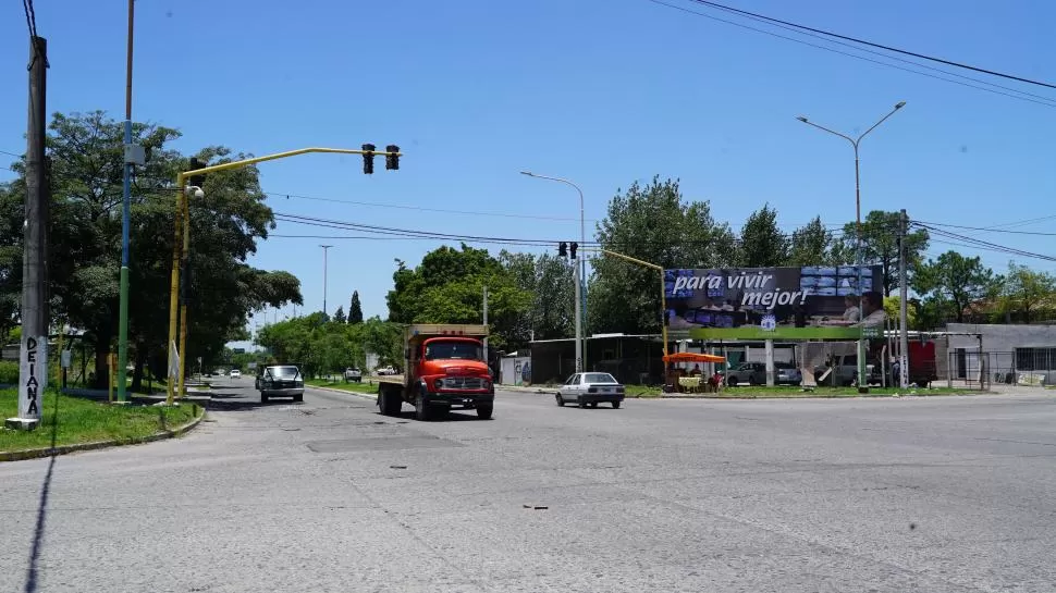 Video: Los semáforos de la capital se hicieron viejos, pero su renovación es incierta