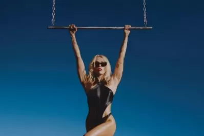 Miley Cyrus anunció la fecha de lanzamiento de su álbum Endless Summer Vacation