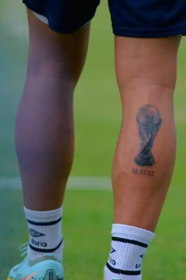El tatuaje de Di Franco. FOTO CLUB ATLÉTICO TUCUMÁN