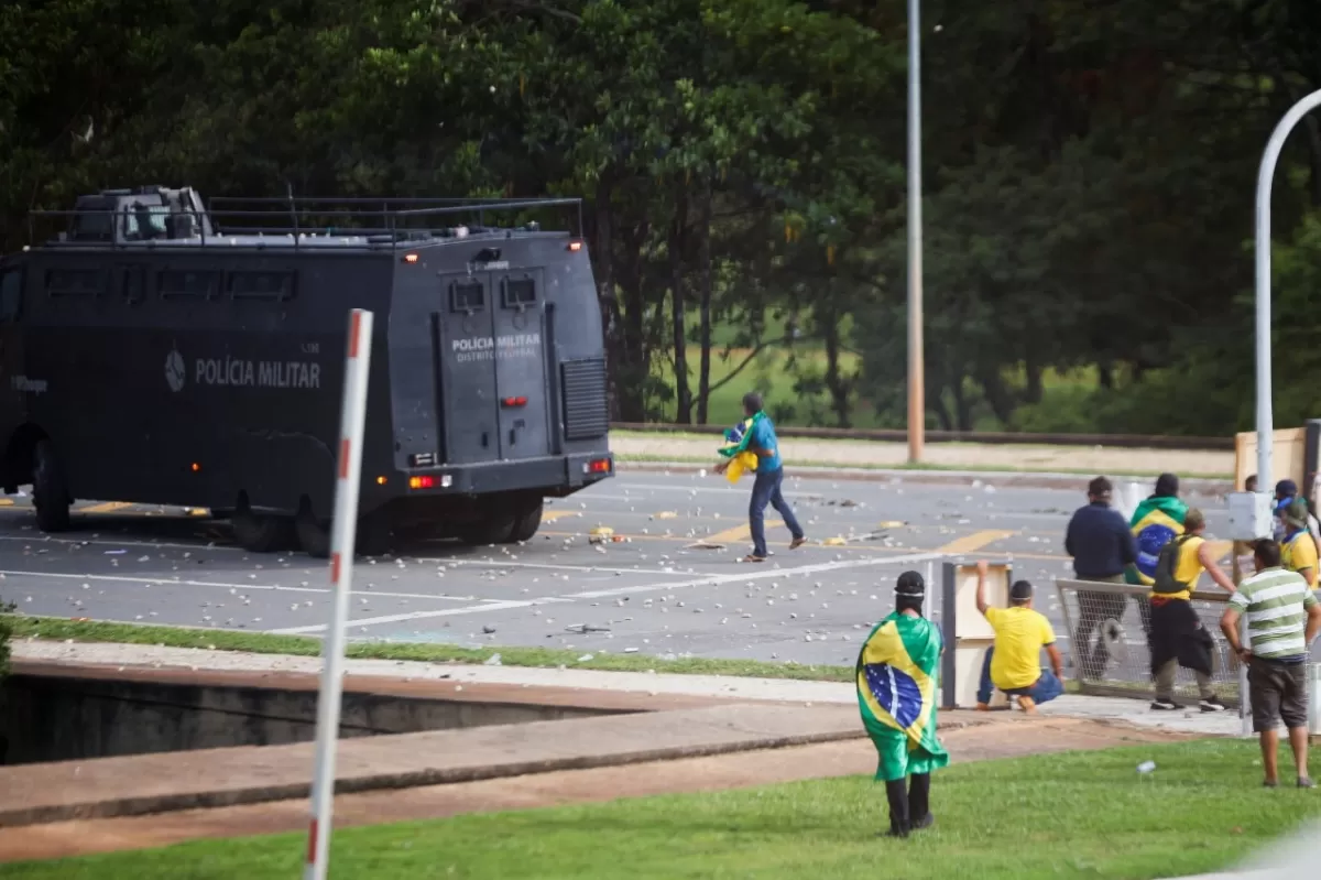 Enfrentamiento en Brasilia. REUTERS
