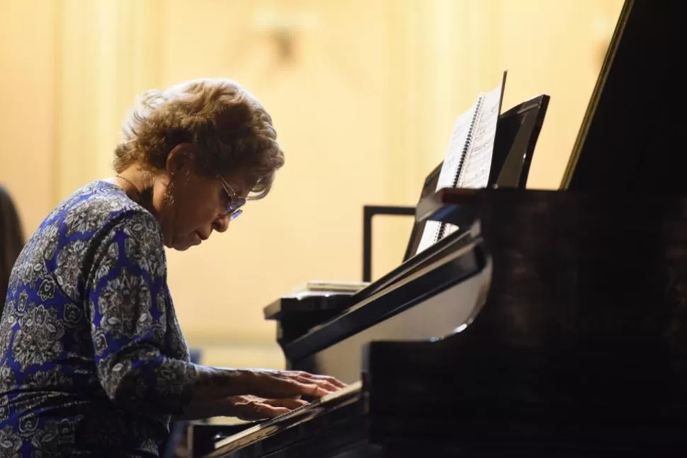 AL PIANO. Celina Lis es sinónimo de música clásica, pero su abanico de escuchas es mucho más amplio. 