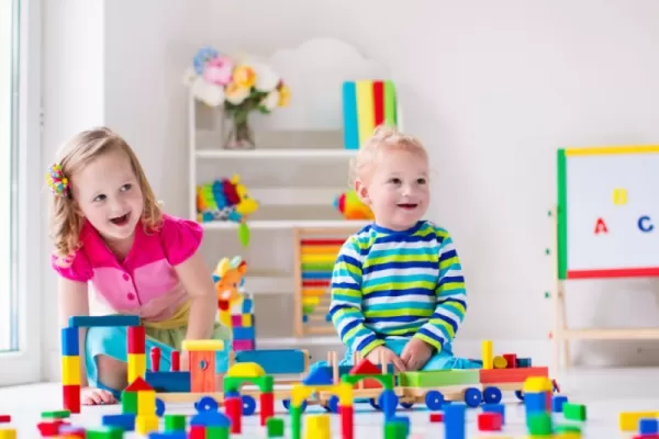 El “género” de los juguetes afecta las aspiraciones de los niños en la adultez