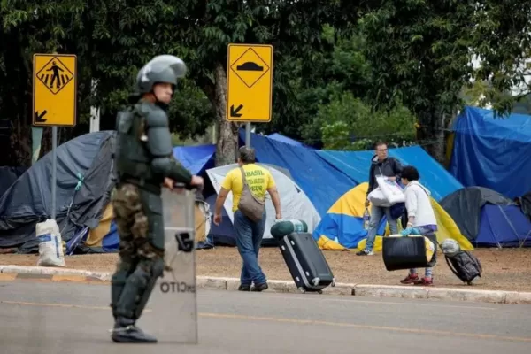 Desalojaron el campamento golpista en Brasilia y hay más de 1.200 detenidos