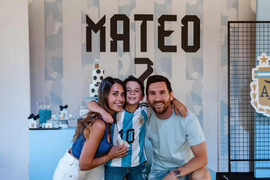 Mateo fue pionero, el pequeño celebró con una fiesta con temática de la Selección argentina en 2022.