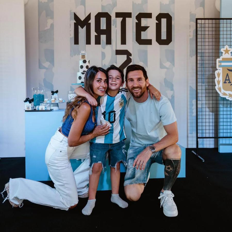 Mateo fue pionero, el pequeño celebró con una fiesta con temática de la Selección argentina en 2022.
