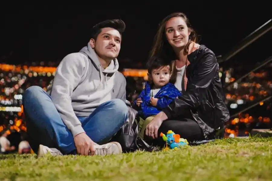 JUNTOS. El show de luces y sonido es para toda la familia.